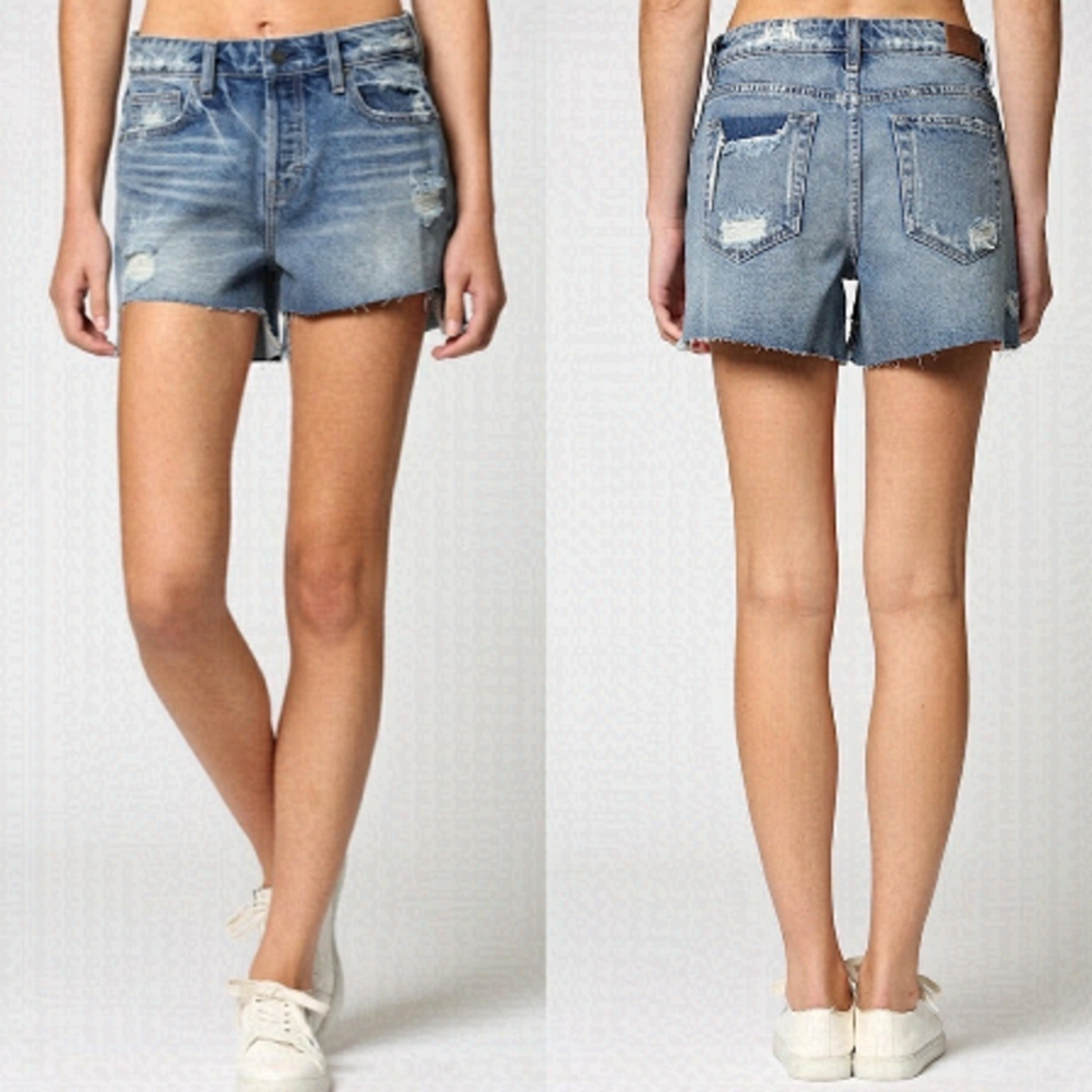 HIDDEN Heavy Fray High Rise Mom Short (Size:Large)